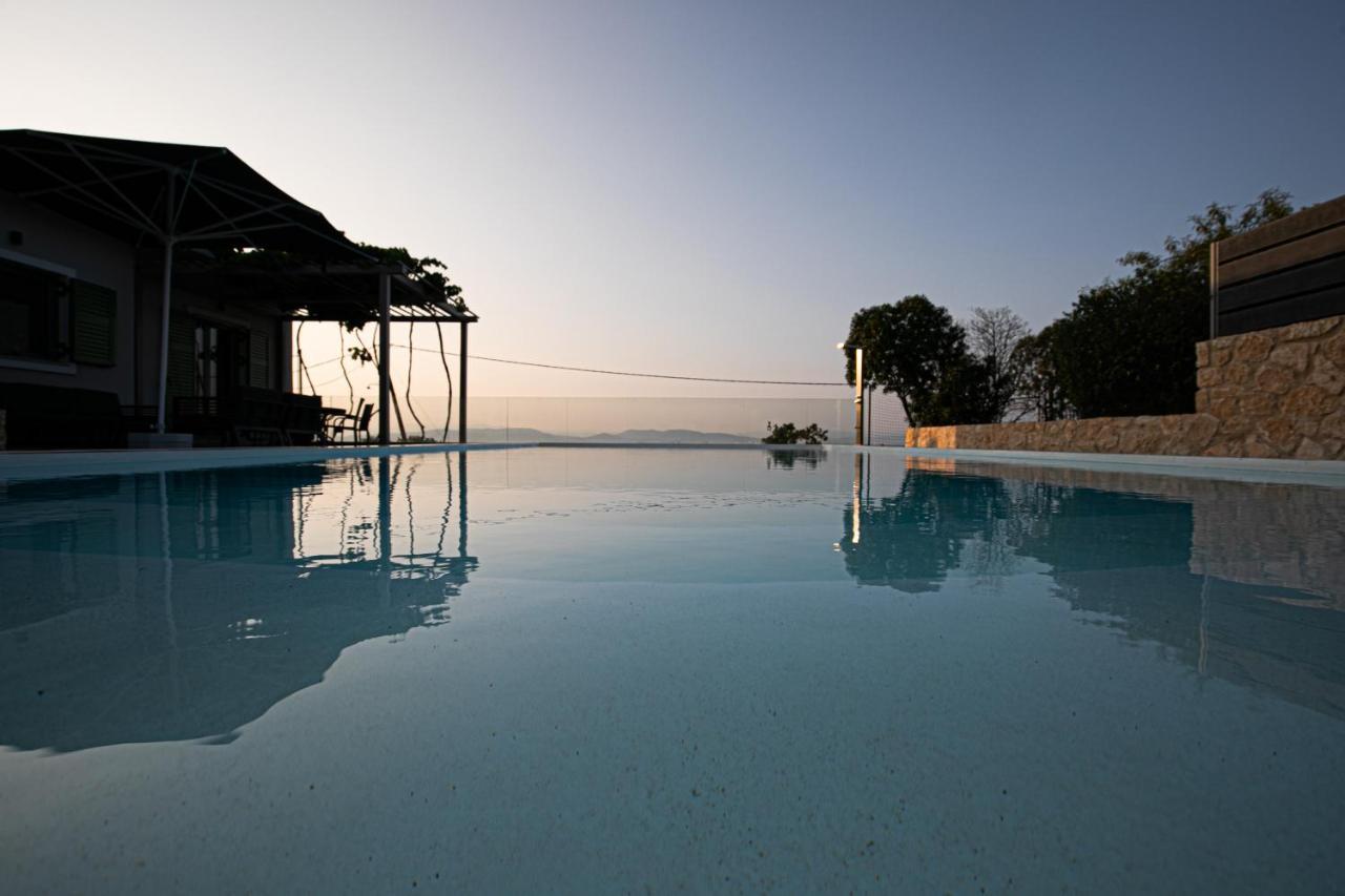 Pine House Villa Agioi Buitenkant foto