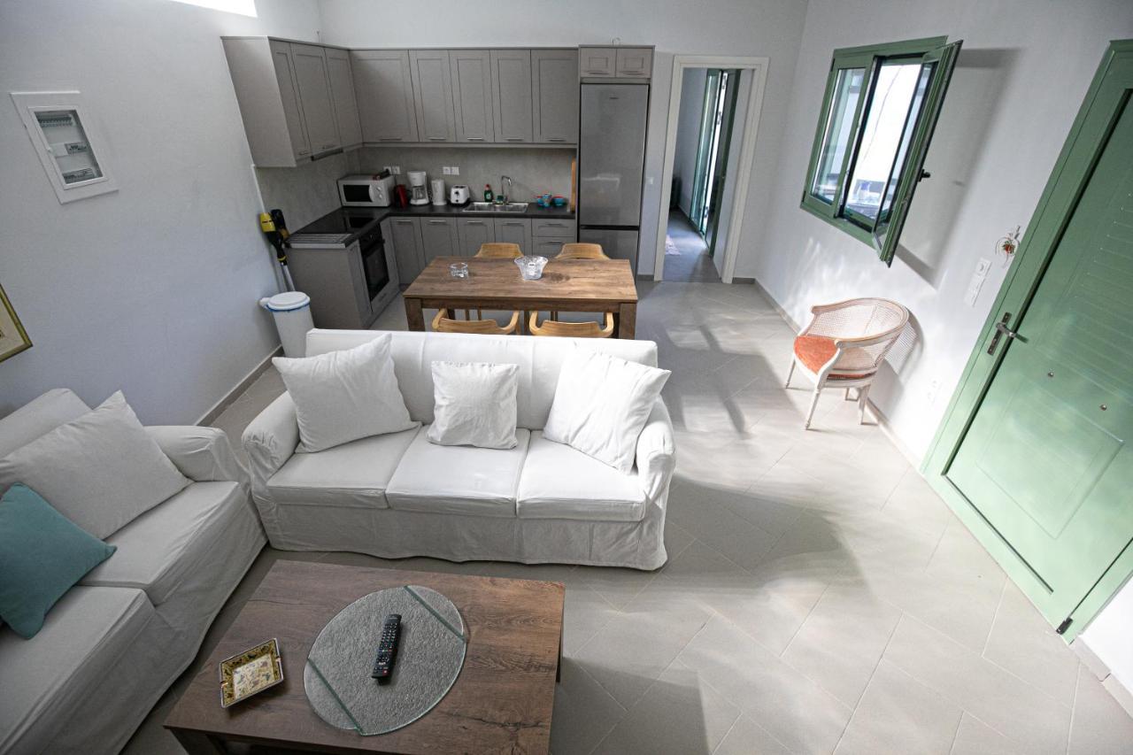 Pine House Villa Agioi Buitenkant foto
