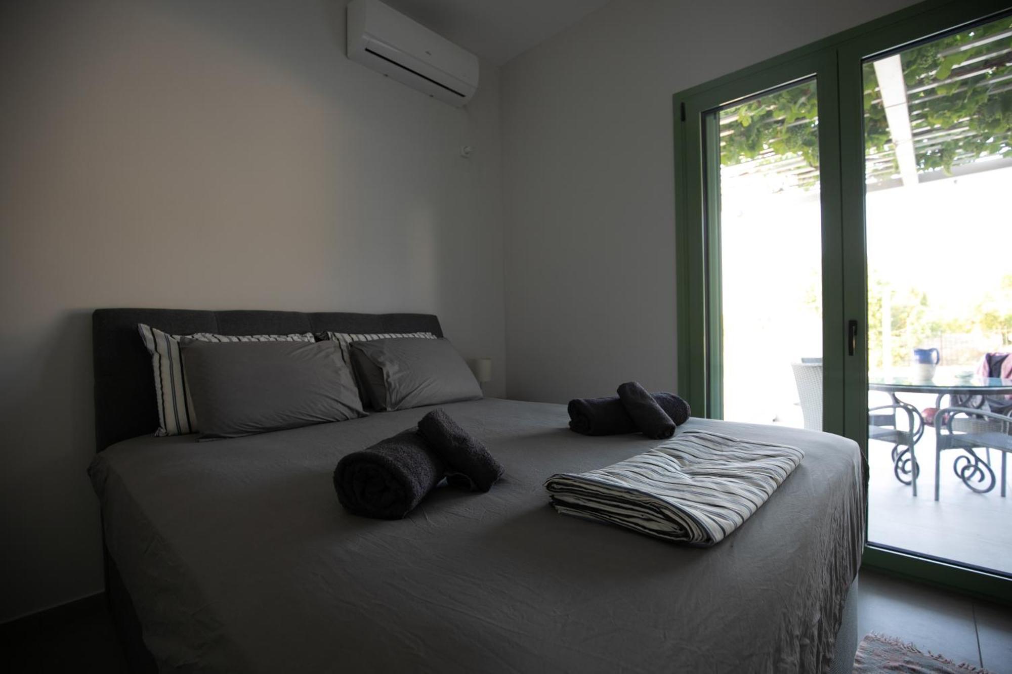 Pine House Villa Agioi Buitenkant foto